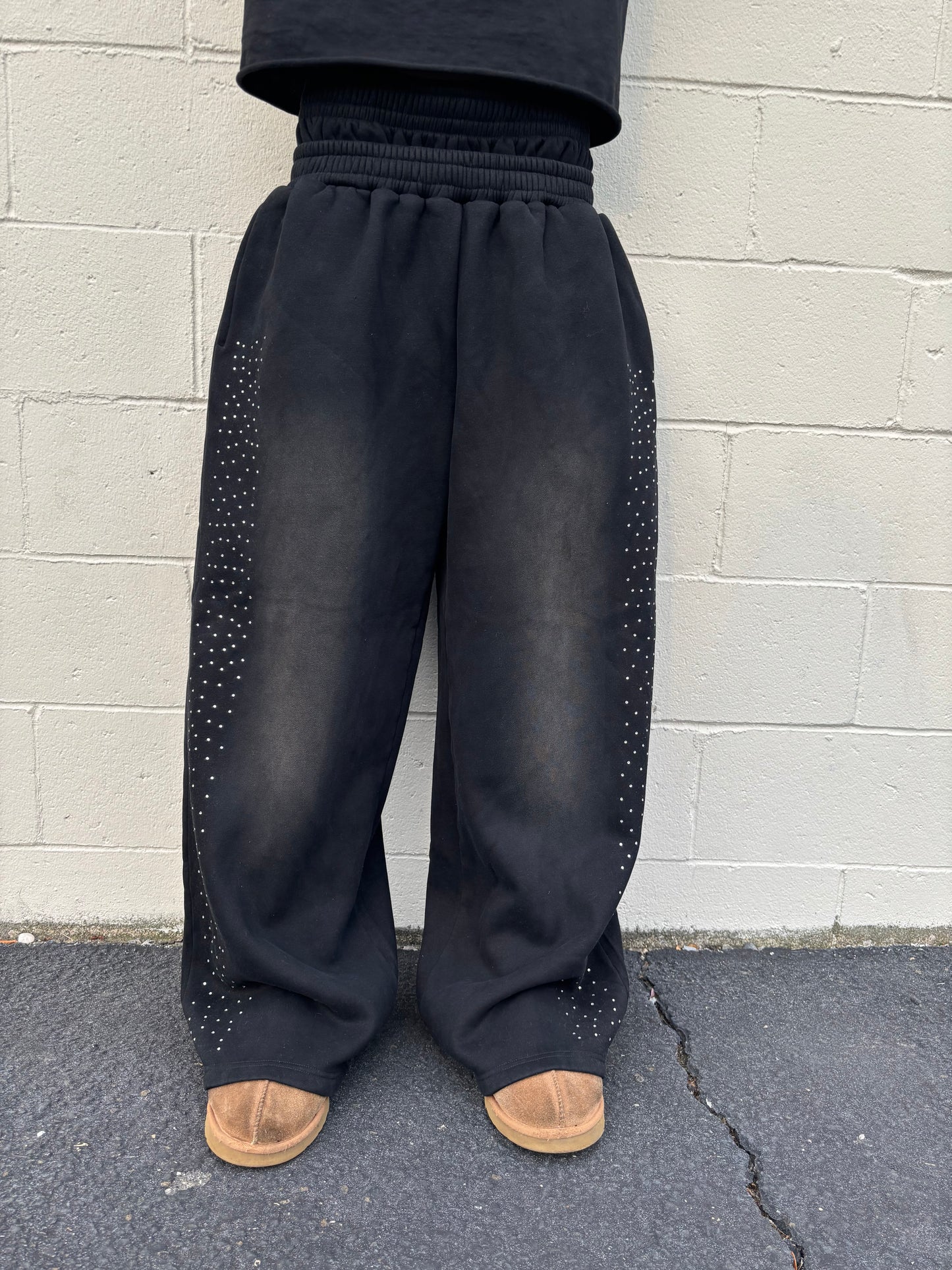 Midnight VVS1 Sweats